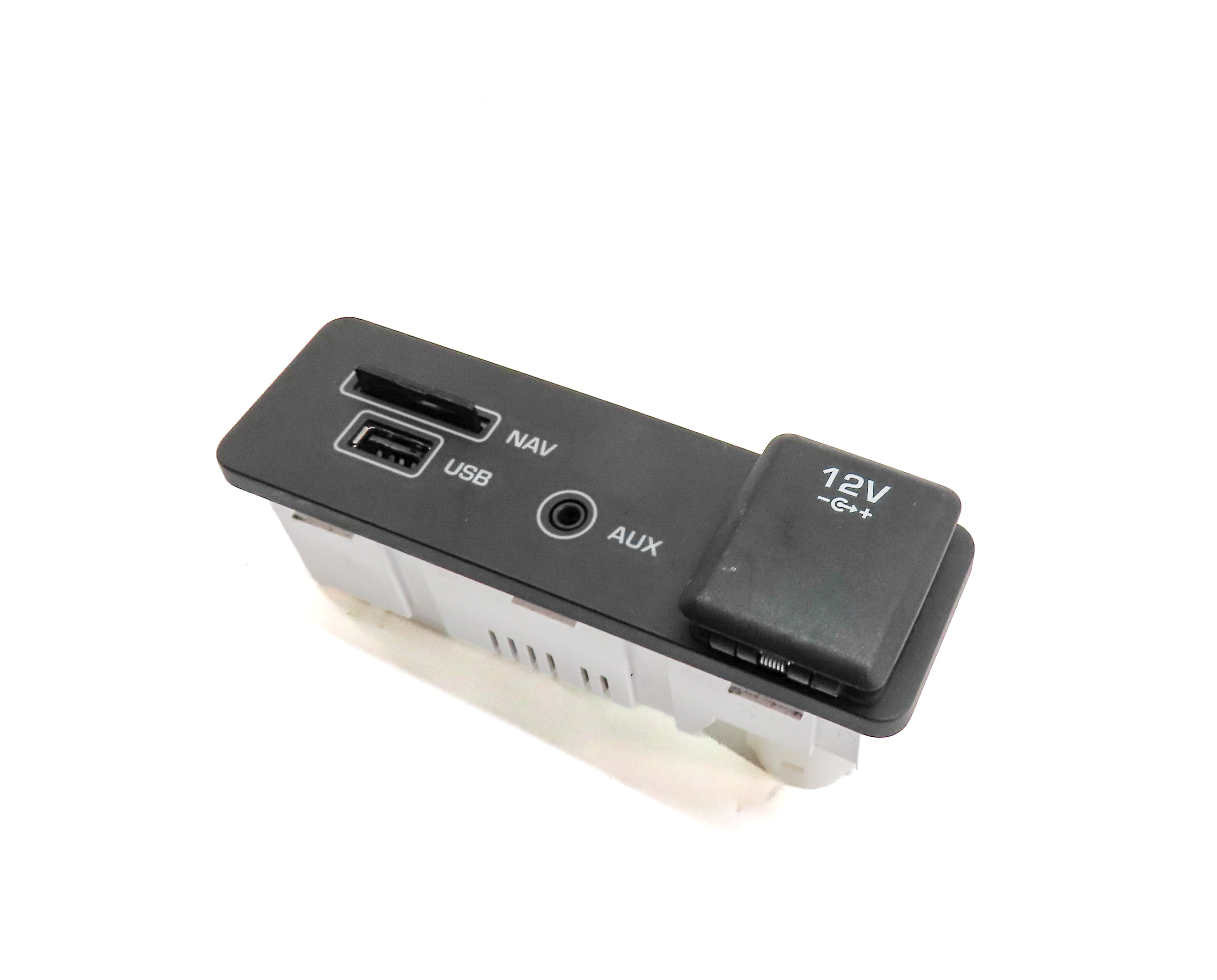 2016 LAND ROVER DISCOVERY SPORT (L550) FRONT CENTER CONSOLE AUX IN PORT PANEL — exact item pictured
